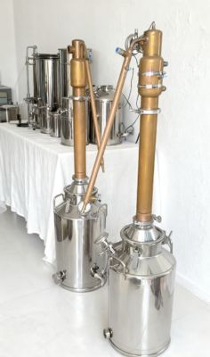 Καλή τιμή. Εξοπλισμός απόσταξης από ανοξείδωτο χάλυβα 50 λίτρων για την παραγωγή μπράντι ουίσκι και ρούμι σε απευθείας σύνδεση